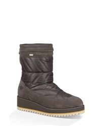 UGG Beck Waterproof Quilted Boot