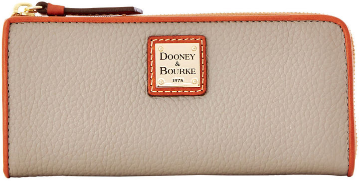 Dooney & bourke store pebble grain zip clutch