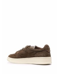 AUTRY Logo Patch Low Top Sneakers