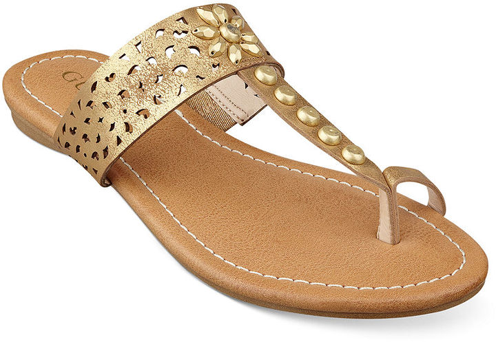 macy's sandalias guess