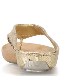 Kenneth Cole Reaction Gold Metallic Thong Sandals