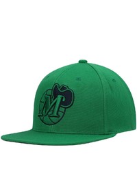 Mitchell & Ness Green Dallas Mavericks Hardwood Classics Tonal Snapback Hat