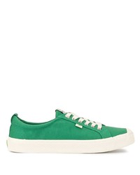 Cariuma Oca Low Green Canvas Sneaker