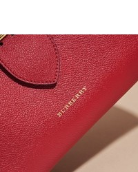 Burberry The Medium Buckle Tote In Grainy Leather