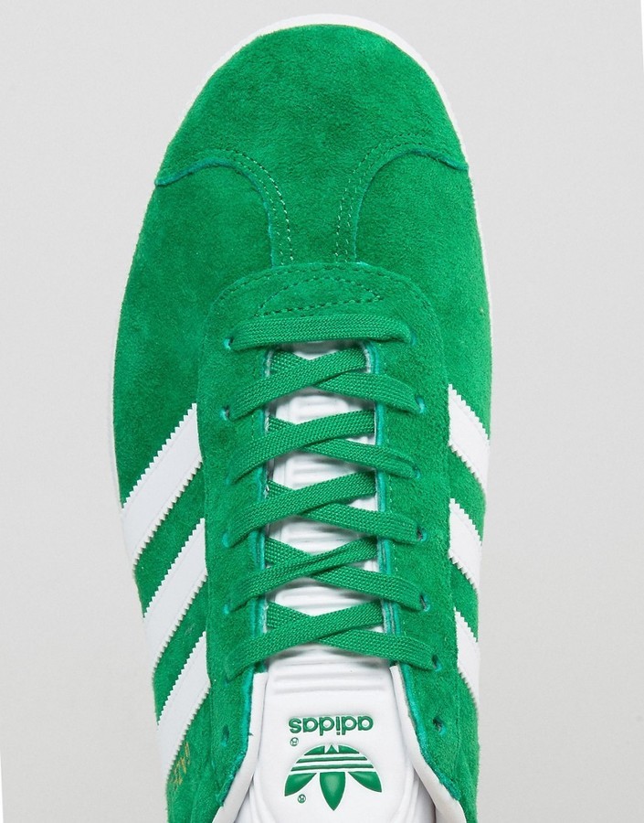 Кеды адидас зеленые. Adidas кеды Gazelle зеленый. Adidas Gazelle замшевые зеленые. Кроссовки adidas Originals замшевые зеленые. Adidas Gazelle мужские Green.