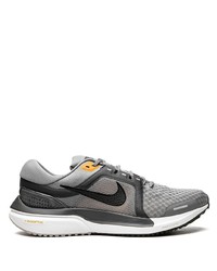 Nike Zoom Vomero 16 Low Top Sneakers