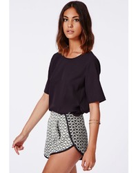 Missguided Roxanne Geo Contrast Print Shorts Cream