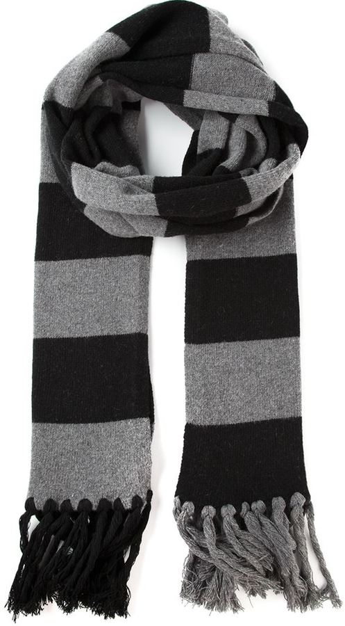 Черно серый шарф. Полосатый шарф черно белый. Черно белый шарф в полоску. Полосатый шарф.