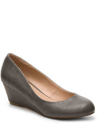 Journee Collection Dollup Wedge Pump  Black