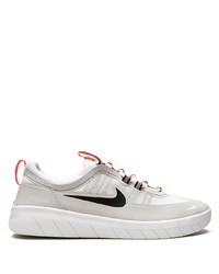 Nike Nyjah Free 2 Low Top Sneakers