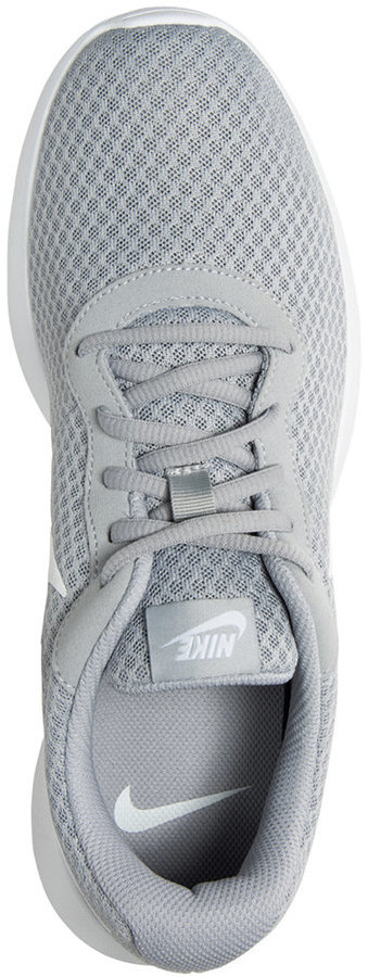 Nike tanjun sales finish line