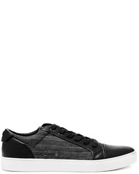 GUESS Torence Low Top Sneakers