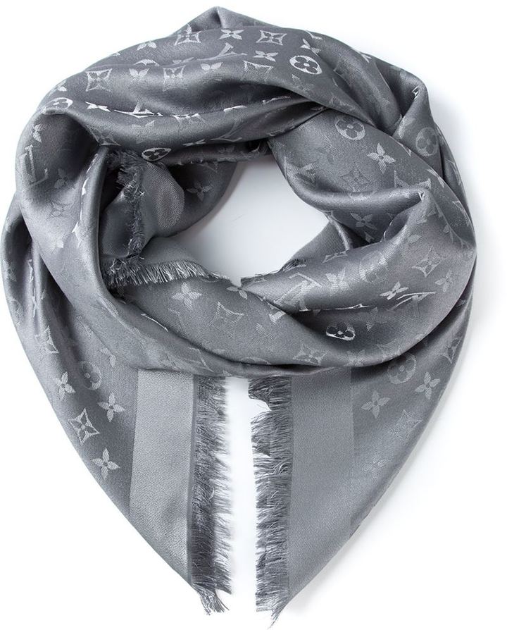 Louis Vuitton Lv woman scarf beige with silver logo  Echarpe louis vuitton,  Tenue écharpe, Écharpe lv
