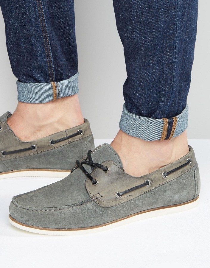 boat shoes grey