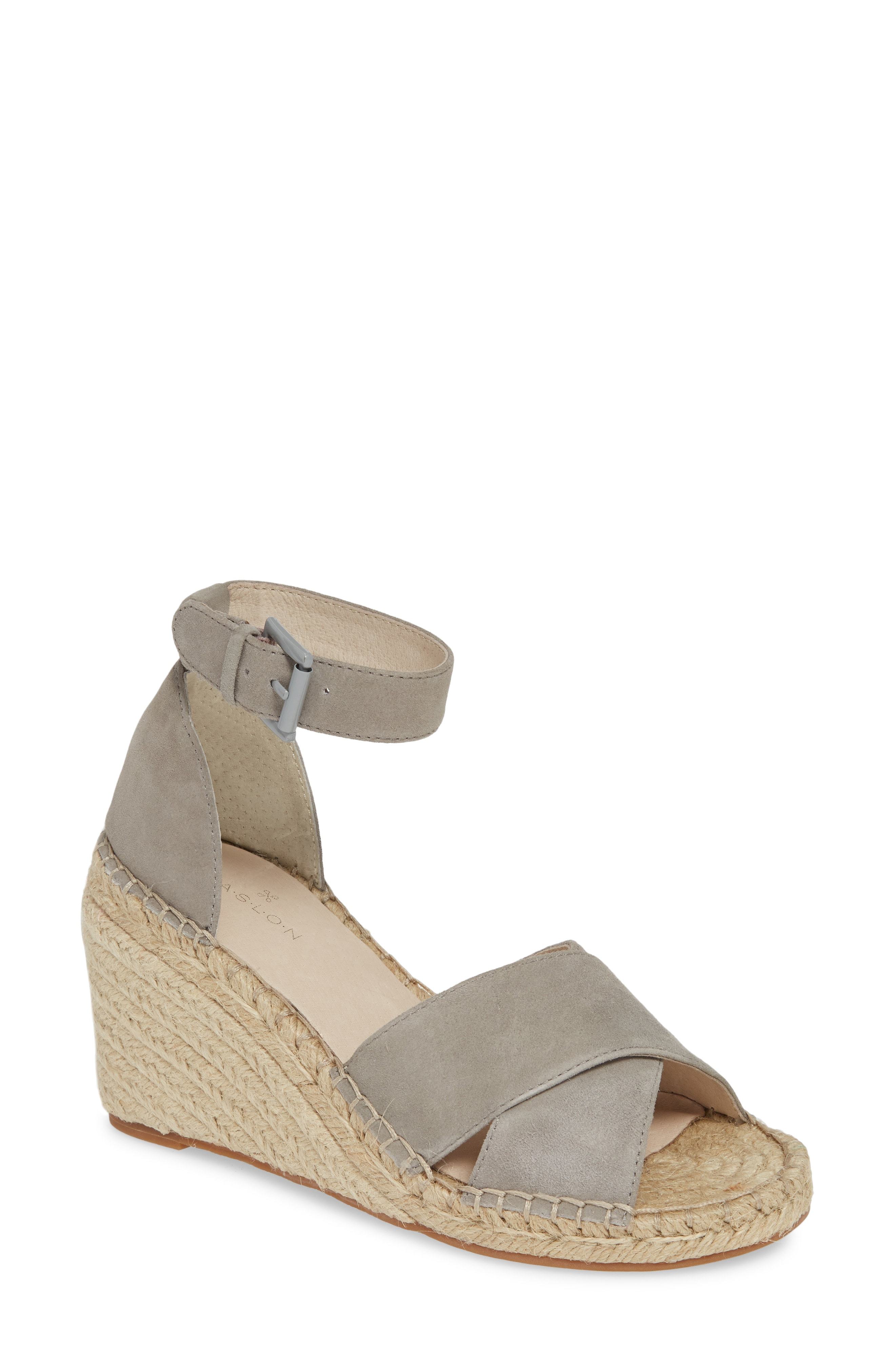 Shiloh store wedge sandal