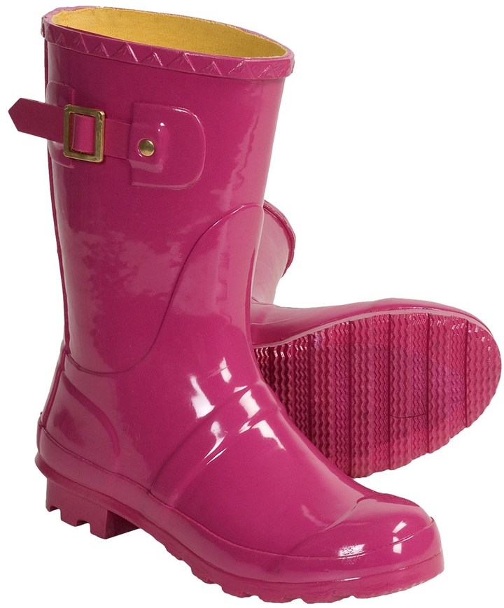 Khombu Classy Rain Boots, $39 