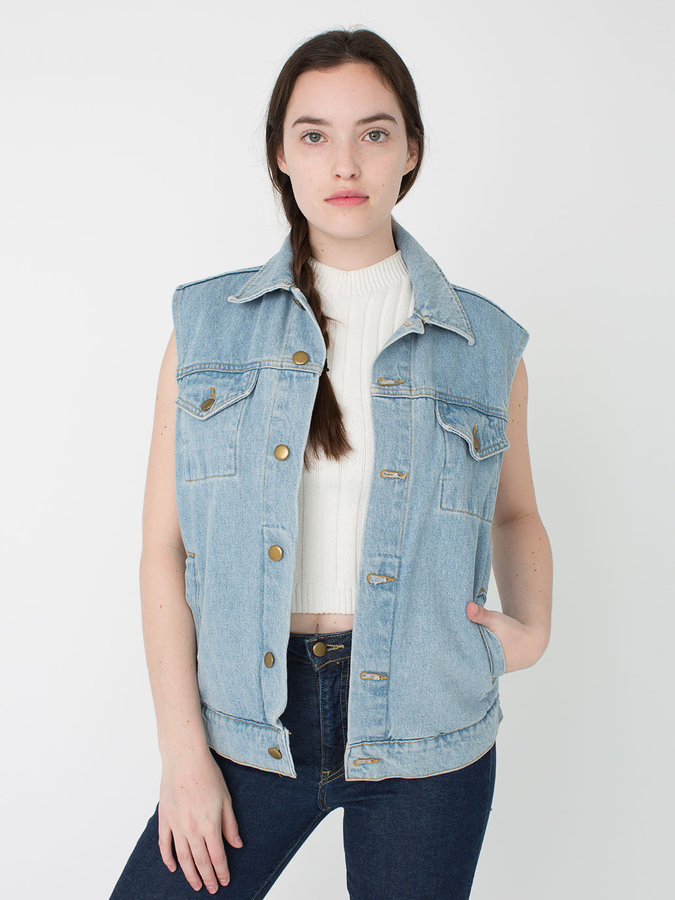 what to wear with sleeveless denim jacket
