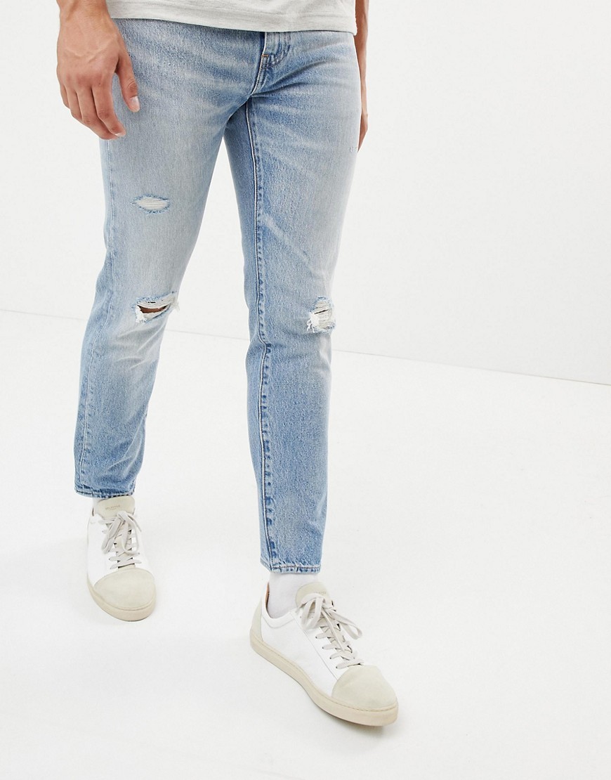 levi's light blue ripped jeans