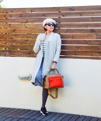 Beige Beret Outfits: 
