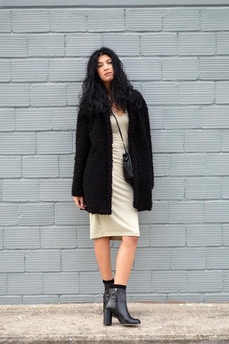 Black Fur Coat with Bodycon Dress Outfits: 