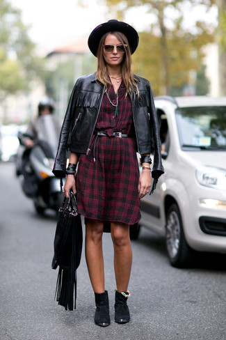 Burgundy Casual Dress Outfits: 