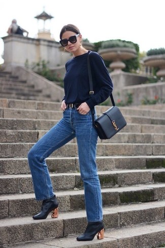 Navy Crew-neck Sweater Outfits For Women: 
