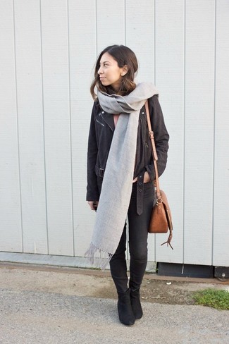 Grey Scarf Outfits For Women: 