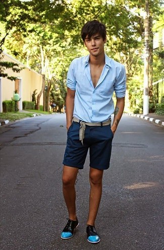 Navy Shorts with Oxford Shoes Outfits: 