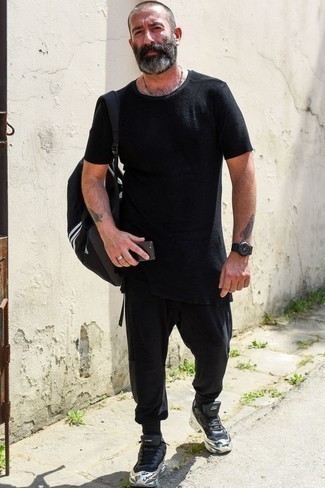 Black Sweatpants Outfits For Men After 40: 