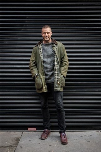 Grey Cable Sweater Outfits For Men: This combination of a grey cable sweater and charcoal jeans makes for the perfect foundation for an infinite number of ensembles. Breathe a hint of polish into your look by slipping into a pair of burgundy leather brogues.
