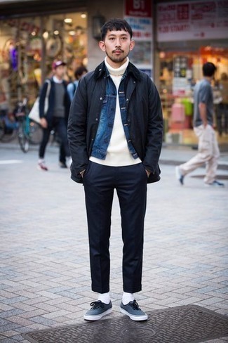 Navy and White Canvas Low Top Sneakers Outfits For Men: Try pairing a navy barn jacket with navy chinos to feel absolutely confident in yourself and look trendy. If you want to effortlessly play down this look with shoes, introduce a pair of navy and white canvas low top sneakers to the mix.
