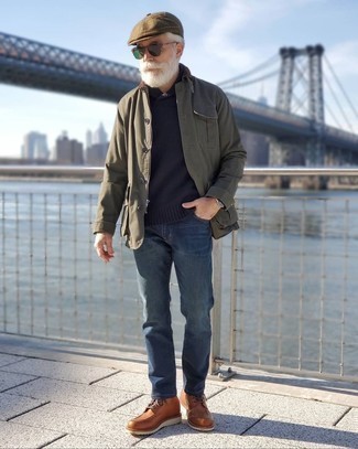 Olive Flat Cap Outfits For Men: Wear an olive barn jacket with an olive flat cap to be both contemporary and sharp. A pair of brown leather casual boots will put an elegant spin on this ensemble.