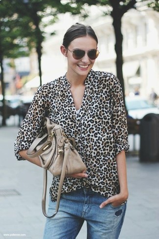 Beige Button Down Blouse Outfits: Putting together a beige button down blouse with blue ripped boyfriend jeans is an on-point pick for an off-duty yet stylish ensemble.