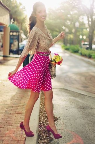 Pink Polka Dot Skater Skirt Outfits: This combo of a beige chiffon short sleeve blouse and a pink polka dot skater skirt provides comfort and practicality and helps you keep it simple yet trendy. For a more sophisticated twist, why not add a pair of purple cutout suede pumps to your outfit?