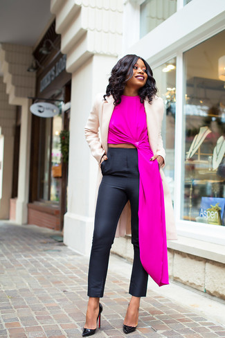 Hot Pink Blouse Outfits: For an off-duty ensemble, pair a hot pink blouse with black skinny pants — these two items play nicely together. Complement this outfit with black leather pumps and the whole ensemble will come together.