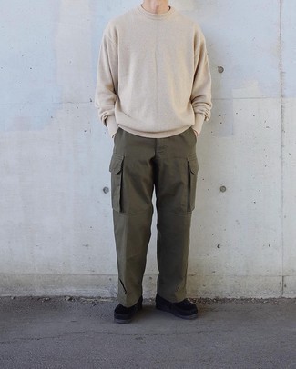 Olive Cargo Pants Outfits: A beige crew-neck sweater and olive cargo pants? It's easily a wearable outfit that any gentleman could wear on a day-to-day basis. If you want to easily up the style ante of your look with one single item, why not complete your getup with a pair of black suede desert boots?