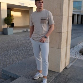 Beige Crew-neck T-shirt Outfits For Men: A dapper combination of a beige crew-neck t-shirt and grey chinos will bring confidence and make you feel good about yourself. Add a more casual twist to an otherwise classic ensemble by slipping into grey athletic shoes.