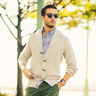 Duffle Cardigan Outfits: Try pairing a duffle cardigan with green chinos to create an interesting and modern-looking outfit.