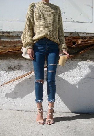 Olive Oversized Sweater Outfits: 
