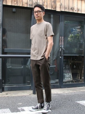 Men's Beige Henley Shirt, Dark Brown Chinos, Black and White Canvas High Top Sneakers, Clear Sunglasses