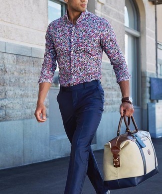 Beige Canvas Holdall Outfits For Men: 