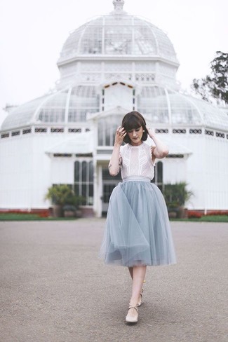 Light Blue Tulle Midi Skirt Outfits: 