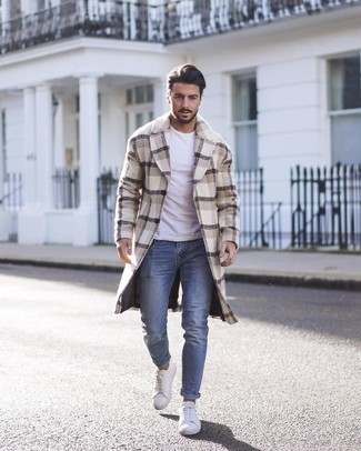 Men's Beige Plaid Overcoat, White Crew-neck T-shirt, Light Blue Skinny Jeans, White Canvas Low Top Sneakers