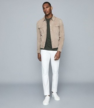Tan Suede Shirt Jacket Outfits For Men: Reach for a tan suede shirt jacket and white chinos and you'll ooze rugged refinement and polish. Switch up your getup with a more relaxed kind of footwear, such as these white canvas low top sneakers.