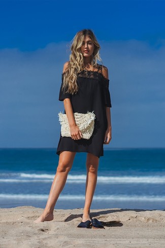 Tan Straw Clutch Outfits: 