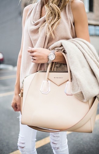 Beige Knit Vest Outfits For Women: If you're on the lookout for a casual yet seriously chic outfit, consider wearing a beige knit vest and white ripped skinny jeans.