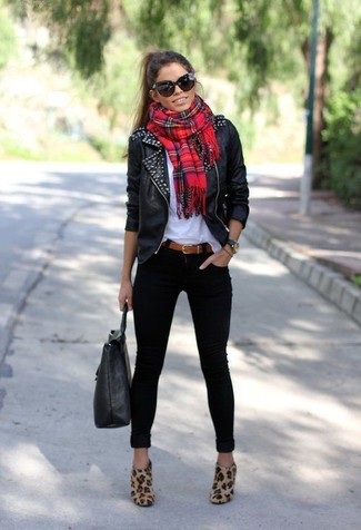 Red and Navy Plaid Scarf Outfits For Women: We say a resounding yes to this casual combination of a black leather biker jacket and a red and navy plaid scarf! Clueless about how to round off? Introduce tan leopard suede ankle boots to the equation to amp up the glamour factor.