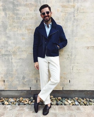 Light Blue Dress Shirt Chill Weather Outfits For Men: A light blue dress shirt and white dress pants are a polished outfit that every stylish man should have in his closet. Go ahead and introduce black leather loafers to your ensemble for a more laid-back feel.