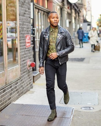 Olive Camouflage Short Sleeve Shirt Outfits For Men: If you feel more confident in practical clothes, you'll love this laid-back pairing of an olive camouflage short sleeve shirt and black jeans. For a more refined finish, why not complete your look with a pair of olive suede chelsea boots?