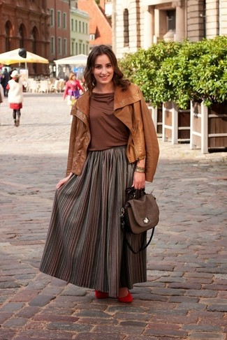 Dark Brown Sleeveless Top Outfits: If you gravitate towards relaxed combos, why not take this combo of a dark brown sleeveless top and a charcoal pleated maxi skirt for a spin? When not sure about what to wear on the footwear front, go with red suede ballerina shoes.